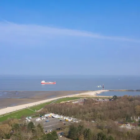 Trafalgar 221 * Cuxhaven